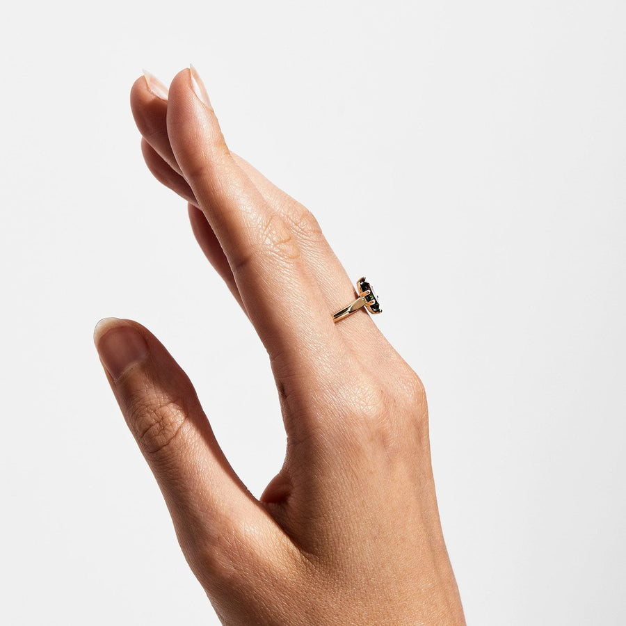 Leigh Oval Sapphire Ring - Casual Seance