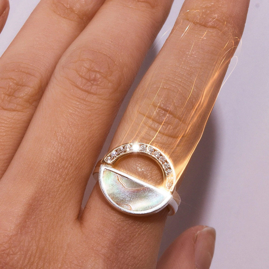 Petite Rainbow Ring / Diamonds - Casual Seance