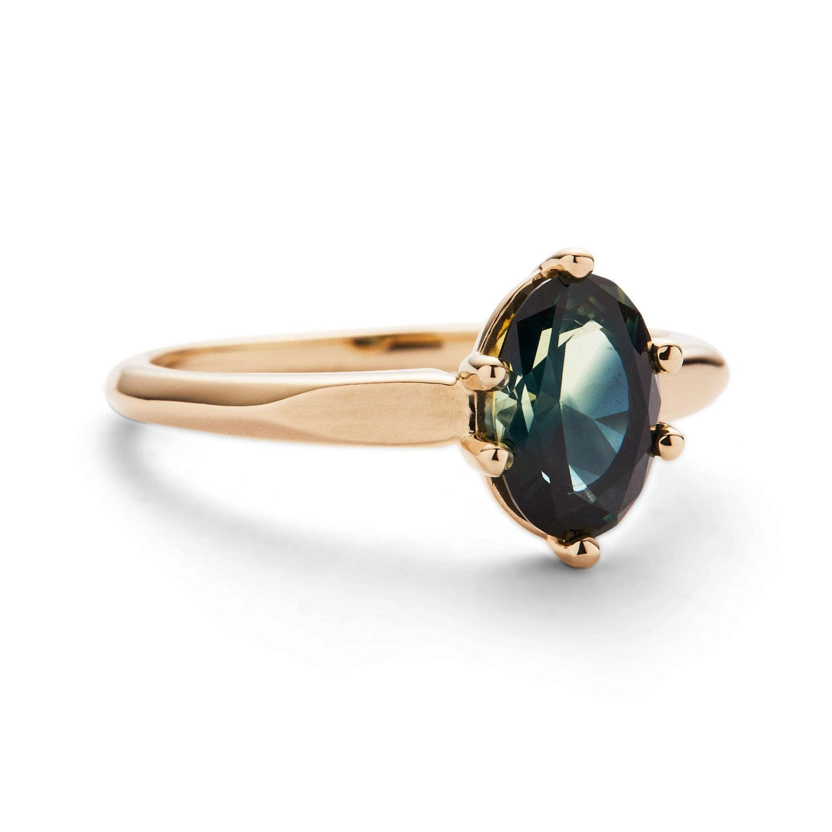 Leigh Oval Sapphire Ring - Casual Seance